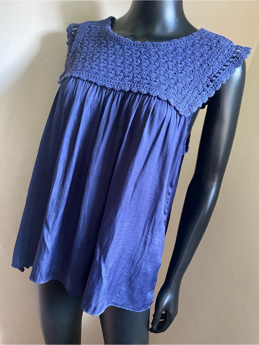 Skies Are Blue Crochet Yoke Sleeveless Blue Tunic - Picture 4 of 10